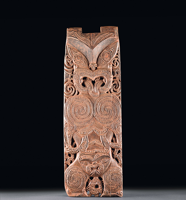 Das Poupou der Hinematioro, derzeit ausgestellt im Stadtmuseum Tübingen. Foto: Valentin Marquardt, MUT, Ethnologische Sammlung.